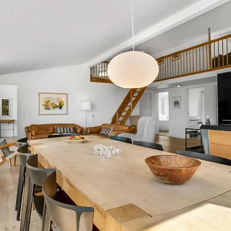 Gorgeous In With House Sea View Holiday home